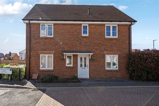 George Myers Close, Ash GU12 3 bed detached house for sale