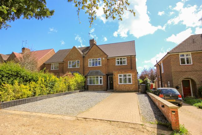 4 bedroom semi-detached house for sale