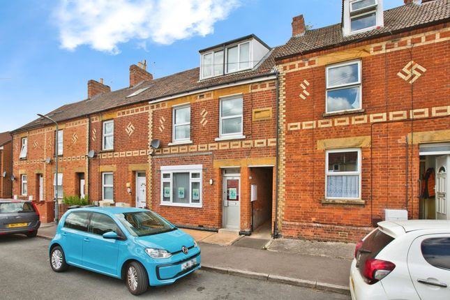 2 bed terraced house