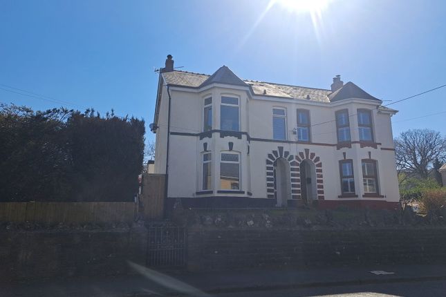 Cwmamman Road, Glanamman, Ammanford... 3 bed semi
