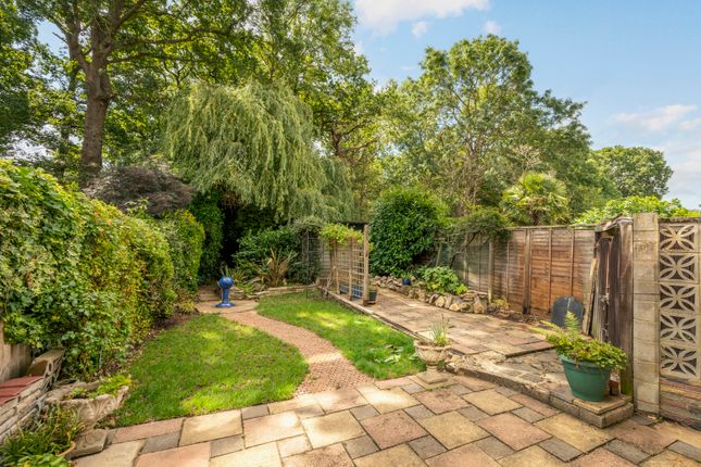 Cherrywood Lane, Morden SM4 3 bed end of terrace house for sale