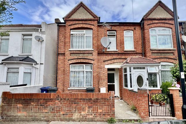 Shrubbery Road, Southall UB1 3 bed semi