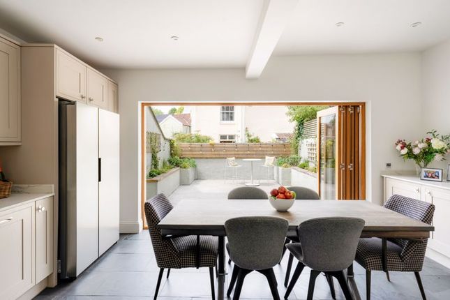 4 bedroom terraced house for sale