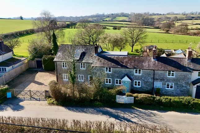 5 bedroom semi-detached house for sale