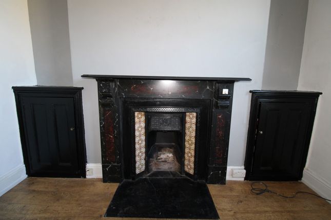 Bridgend CF31 2 bed terraced house for sale