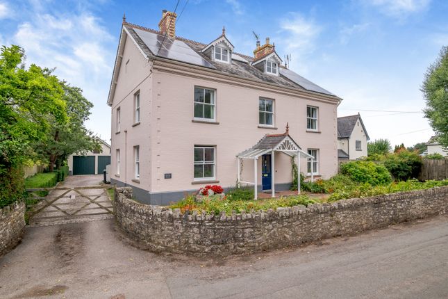 Usk 5 bed detached house for sale
