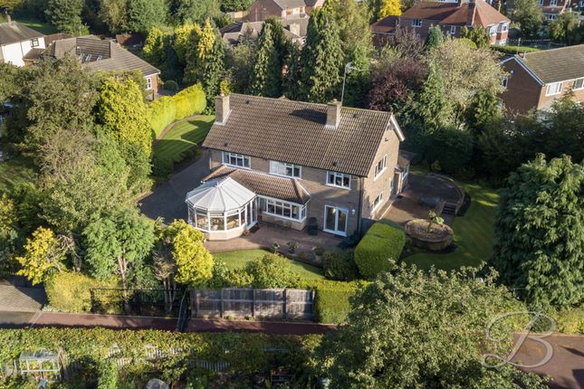 5 bed detached house