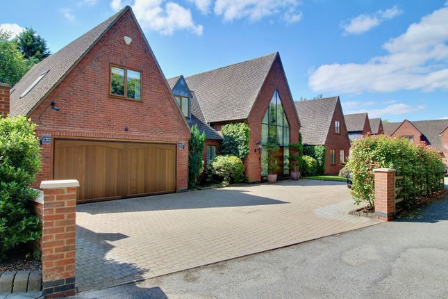 11 Woodgate Road, Burbage 5 bed detached house for sale