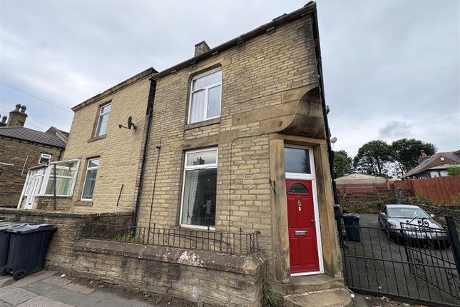 Ford, Queensbury, Bradford 2 bed terraced house for sale