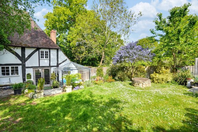 Old School Lane, Maidstone, ME15 3 bed cottage for sale