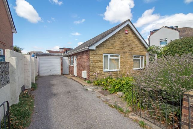 Meyrick Road, Bedhampton, PO9 1NN 2 bed detached bungalow for sale