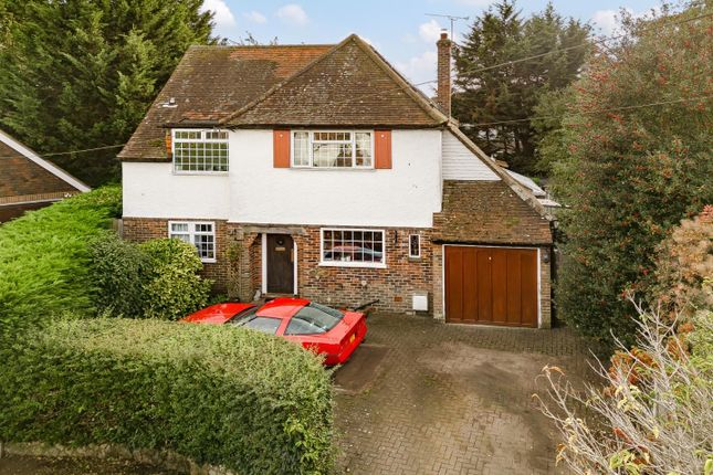 Bridge Close, Byfleet KT14 4 bed detached house for sale