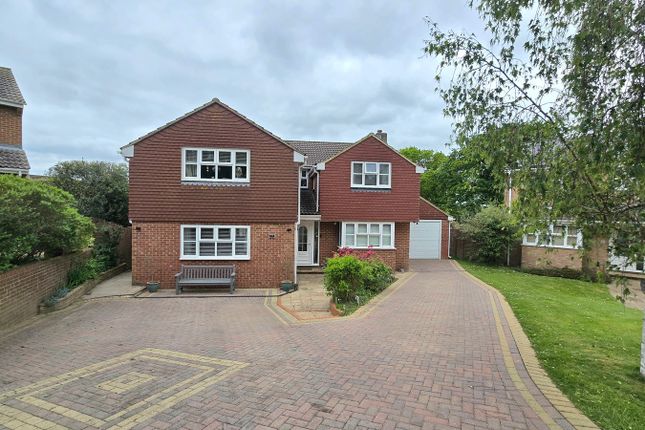 6 bedroom detached house for sale