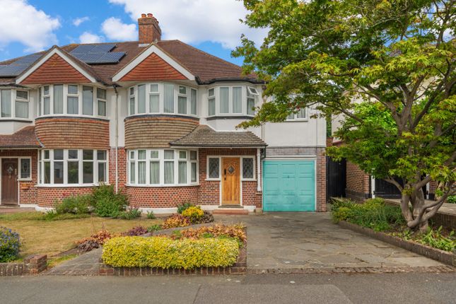 Carleton Avenue, South Wallington 4 bed semi