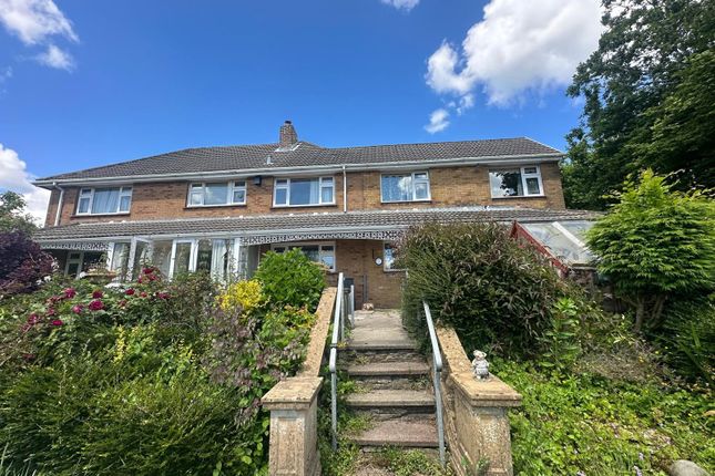 5 bed property