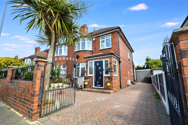 Orion View, Leeds, West Yorkshire 4 bed semi
