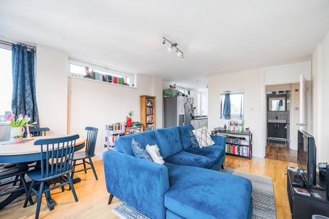 Blackshaw Road, Earlsfield, London, SW17 2 bed flat for sale