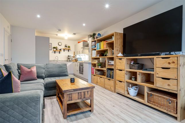 Beechey Place, Berkshire RG40 1 bed apartment for sale