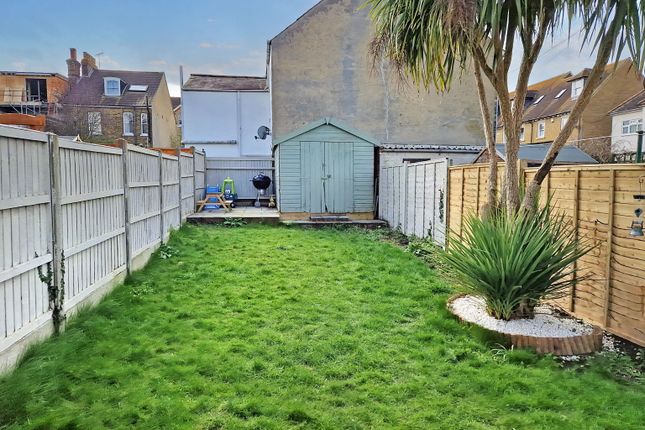 Ridley Road, Rochester 3 bed terraced house for sale