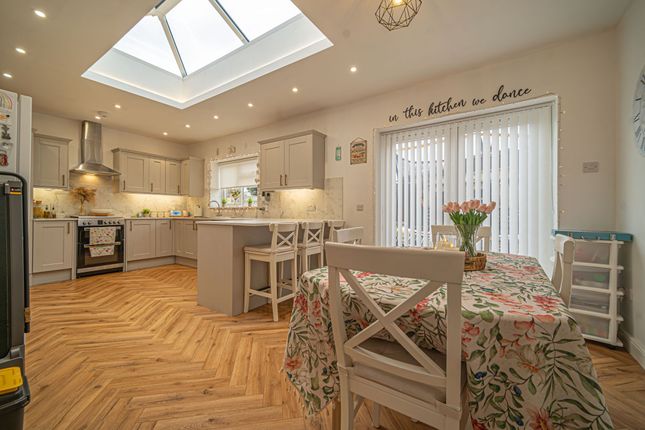 Hill View, Bridgend, CF31 4 bed end of terrace house for sale