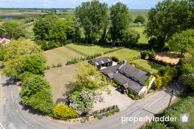 2 bedroom detached house for sale