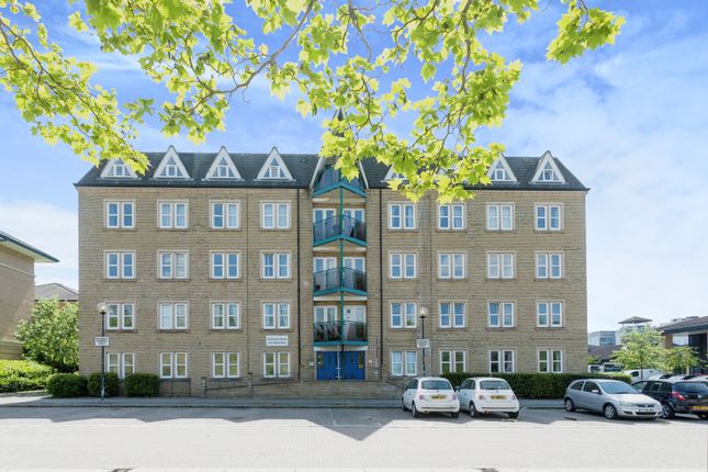 4 bedroom flat for sale