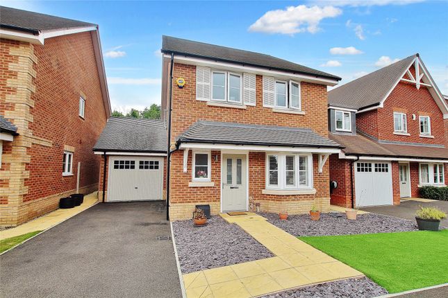 Rose Meadow, Woking GU24 3 bed detached house for sale