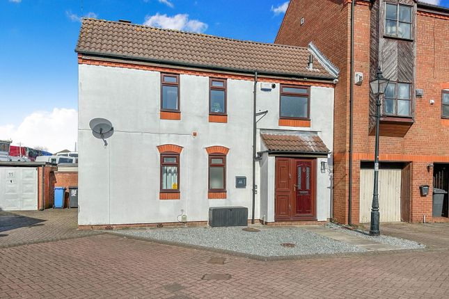 2 bedroom semi-detached house for sale