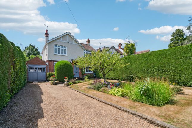 Catlins Lane, Pinner HA5 4 bed detached house for sale