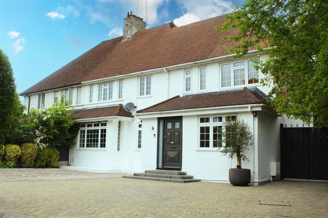 Baker Street, Potters Bar EN6 5 bed semi