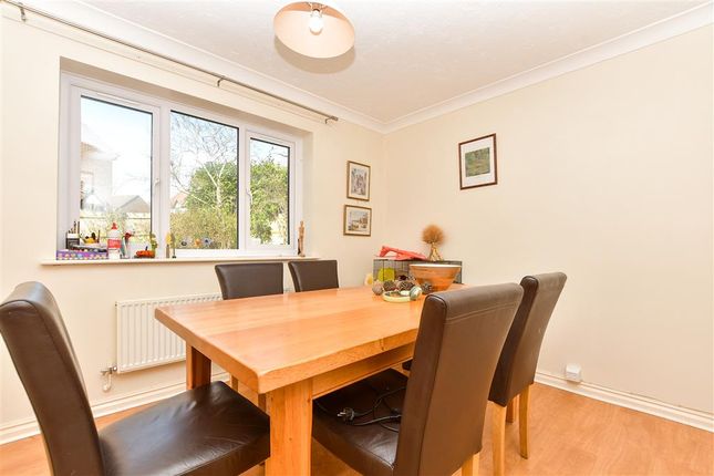 4 bed detached house