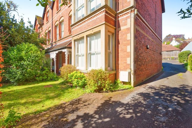 3 bed flat