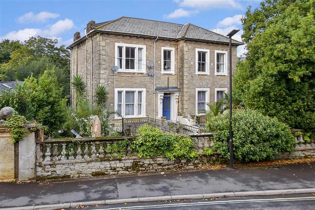 East Hill Road, Ryde, Isle of Wight 3 bed flat for sale