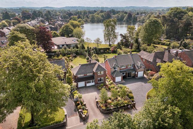 3 bed detached house