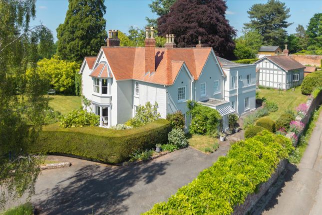 6 bedroom detached house for sale