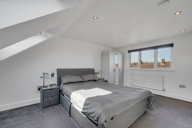 Severn Road, South Ockendon RM15 4 bed terraced house for sale