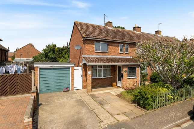 Town Close, Little Harrowden, NN9 3 bed semi
