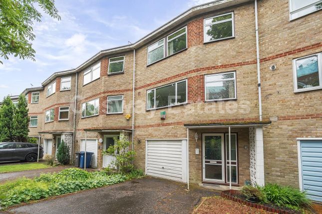 The Ridgeway, Mill Hill Village, NW7 4 bed house for sale