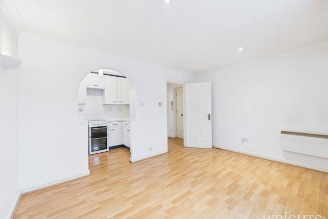 Leysdown, Welwyn Garden City AL7 1 bed apartment for sale