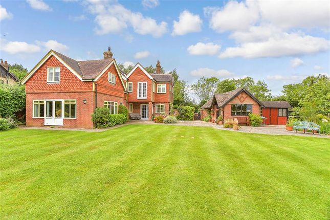 5 bed detached house