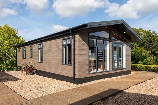 Chipping Norton Oxfordshire 3 bed lodge for sale