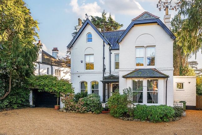 6 bedroom detached house for sale