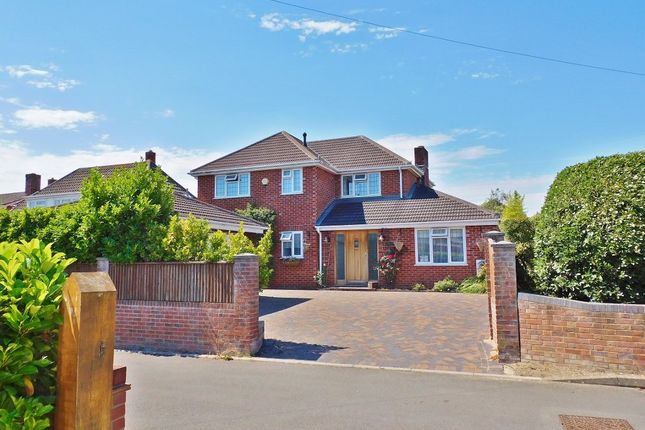 4 bed detached house