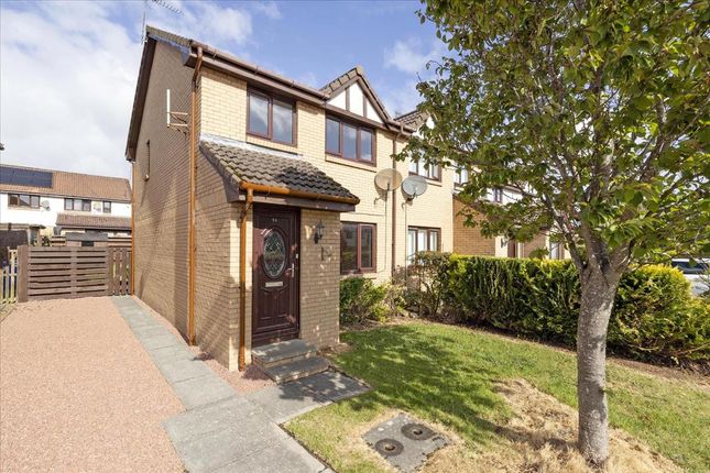 53 Skeltiemuir Avenue, Bonnyrigg, EH19 3 bed semi