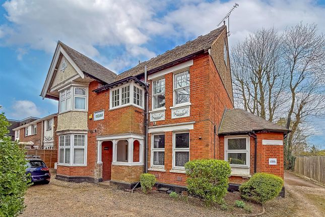 London Road, St Albans Studio for sale