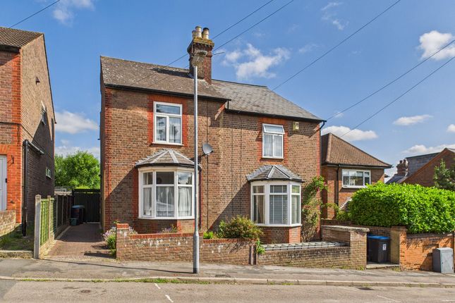 Cemetery Hill, Hemel Hempstead, HP1 3 bed semi