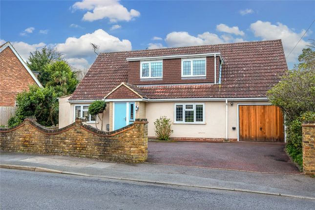 MacDonald Road, Surrey GU18 4 bed detached house for sale