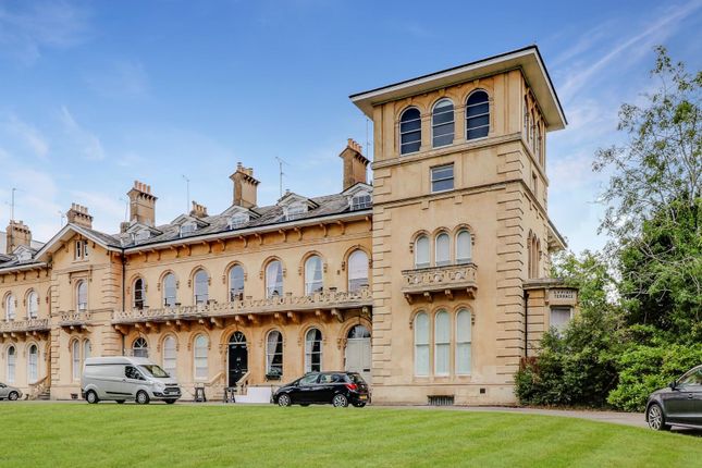 Lypiatt Terrace, Cheltenham 2 bed flat for sale