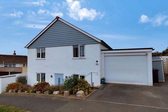 2 bedroom detached house for sale