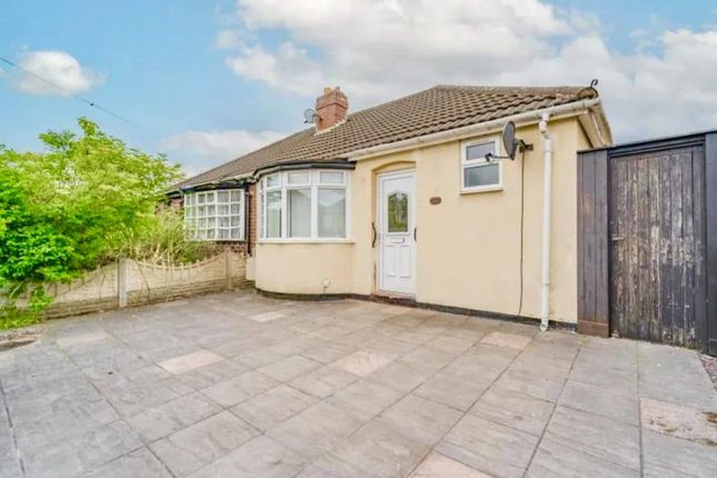 Bilston, WV14 2 bed detached bungalow for sale